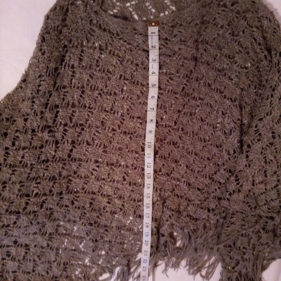 Miss Kelly 1999 gray shawl - Picture 8 of 12